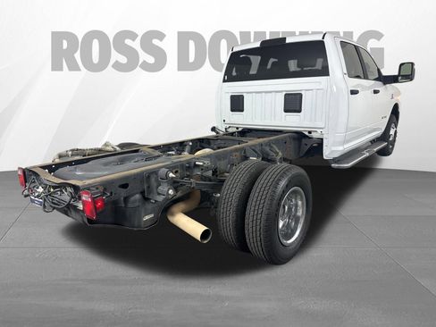 Used 2024 RAM 3500 SLT w/ Quick Order Package 2YG SLT AWD/4WD image 4