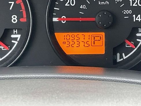 Used 2008 Nissan Frontier SE w/ SE Value Truck Pkg image 38