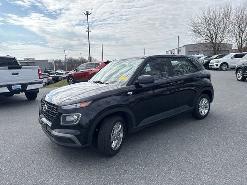 Used 2022 Hyundai Venue SE w/ Cargo Package image 3