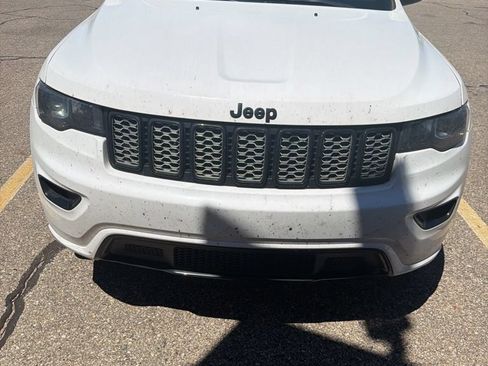 Used 2021 Jeep Grand Cherokee Laredo X AWD/4WD image 1
