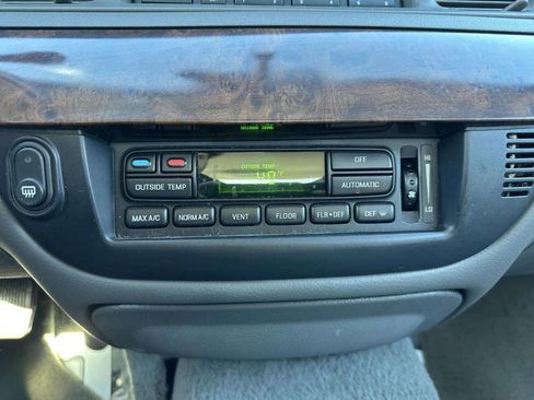 Used 2005 Mercury Grand Marquis LS image 28