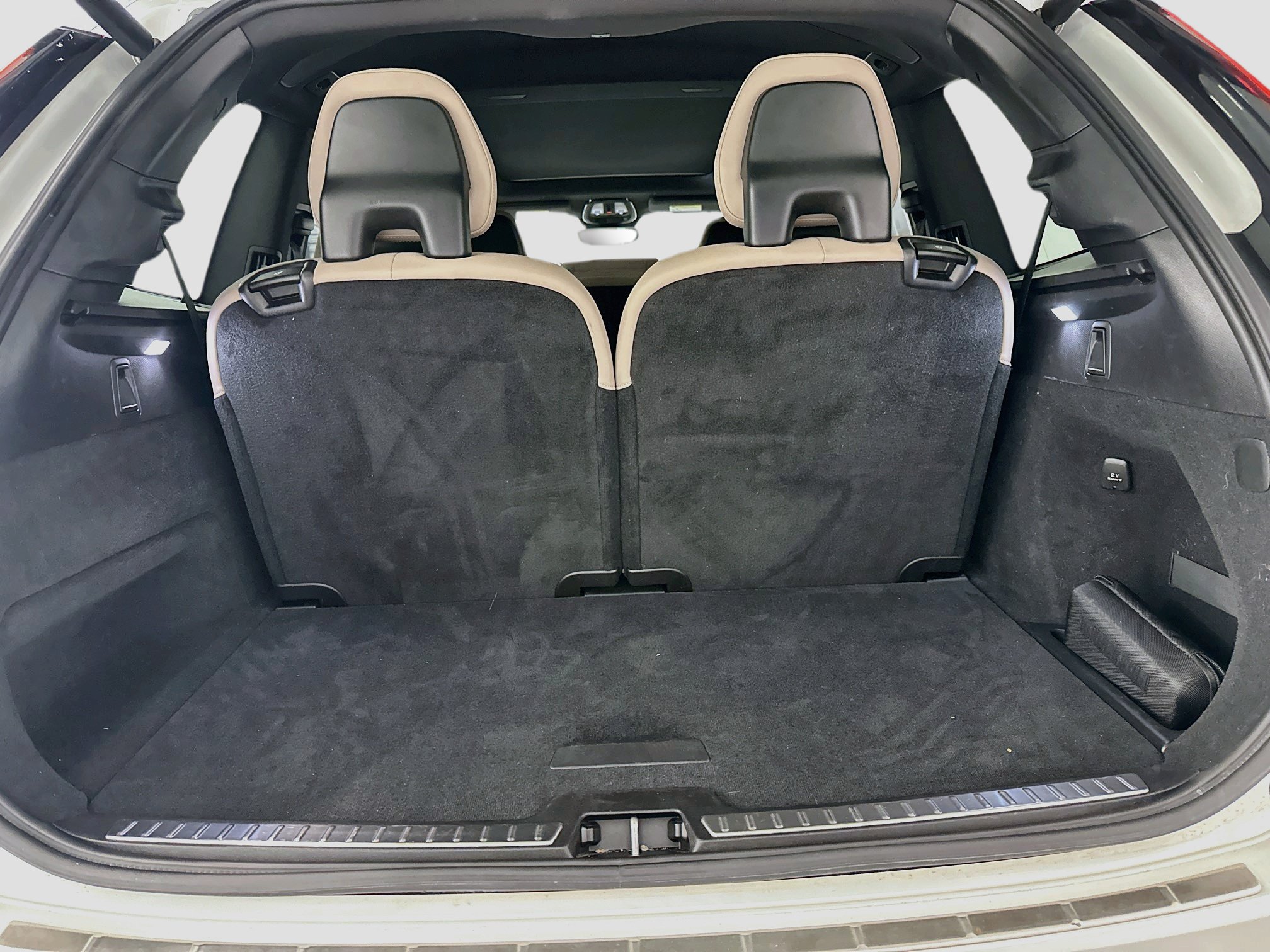 Used 2026 Volvo XC90 B6 Plus AWD/4WD image 32