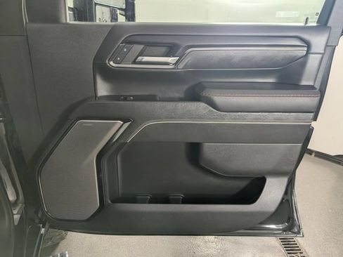 Used 2024 GMC Sierra 2500 AT4X AWD/4WD image 22