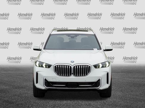 Certified 2024 BMW X5 xDrive40i w/ Parking Assistance Package AWD/4WD image 3