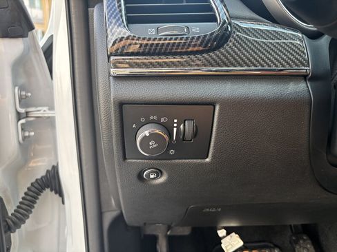 Used 2014 Jeep Grand Cherokee SRT AWD/4WD image 20