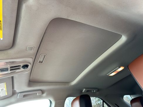 Used 2017 Chevrolet Equinox Premier w/ Enhanced Convenience Package image 34