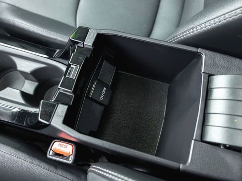 Certified 2022 Toyota Corolla Cross XLE w/ Convenience Package image 23