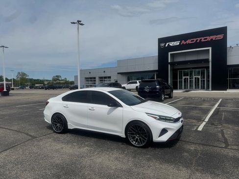 Used 2022 Kia Forte GT FWD image 2