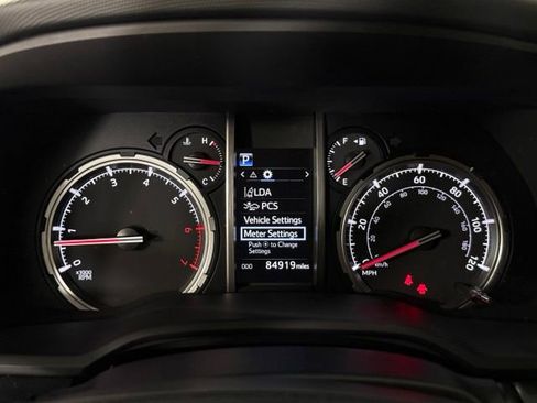 Used 2022 Toyota 4Runner TRD Off-Road AWD/4WD image 21