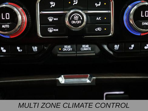 Used 2021 GMC Yukon Denali w/ LPO, Illumination Package AWD/4WD image 39
