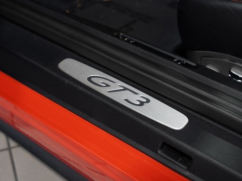 Used 2018 Porsche 911 GT3 RWD image 38