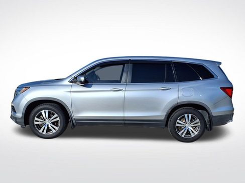 Used 2017 Honda Pilot EX image 4