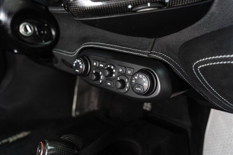 Used 2015 Ferrari 458 Speciale Coupe RWD image 76