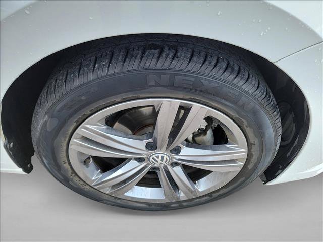 Used 2020 Volkswagen Jetta R-Line FWD image 12