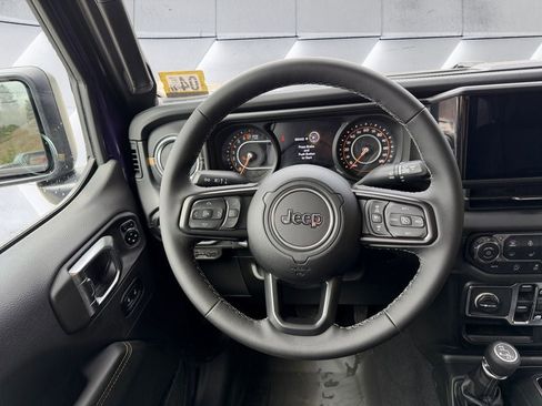 New 2026 Jeep Gladiator Sport AWD/4WD image 13