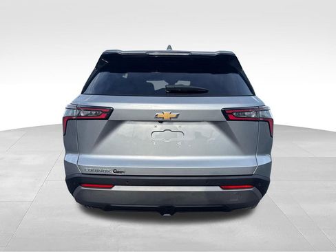 Used 2025 Chevrolet Equinox LT FWD image 4