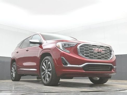 Used 2018 GMC Terrain Denali w/ Advanced Safety Package AWD/4WD image 40