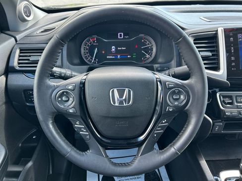 Used 2017 Honda Ridgeline RTL-E image 16