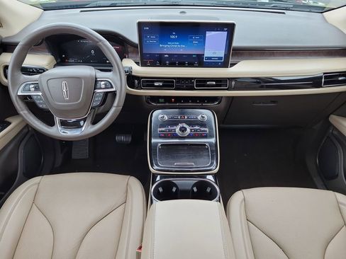 Certified 2023 Lincoln Nautilus Reserve w/ Luxury Package AWD/4WD image 10