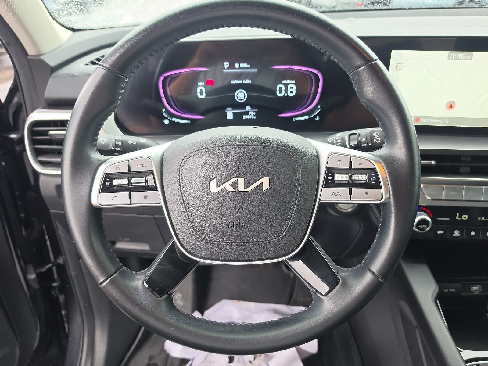 Used 2024 Kia Telluride LX FWD image 23