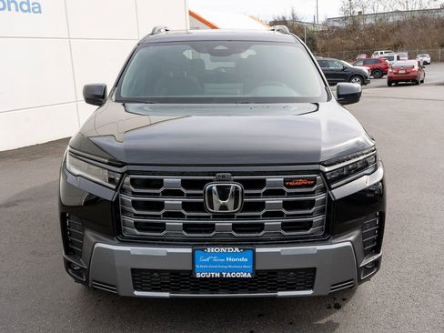 New 2026 Honda Pilot TrailSport image 3