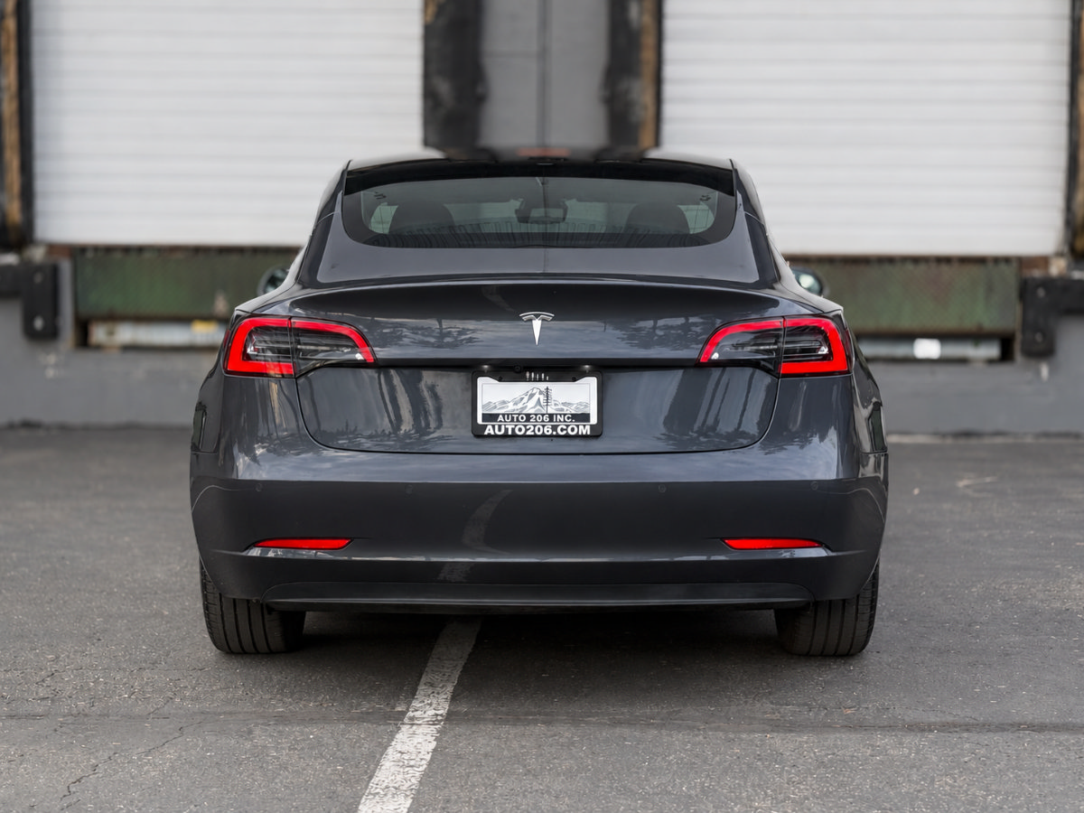 Used 2019 Tesla Model 3 Standard Range Plus RWD image 4