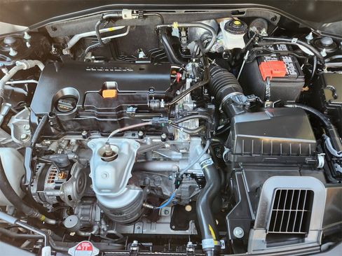 Certified 2024 Honda HR-V EX-L image 30