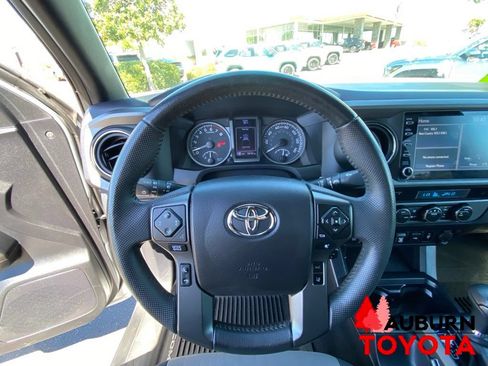 Used 2021 Toyota Tacoma TRD Off-Road w/ Technology Package AWD/4WD image 36