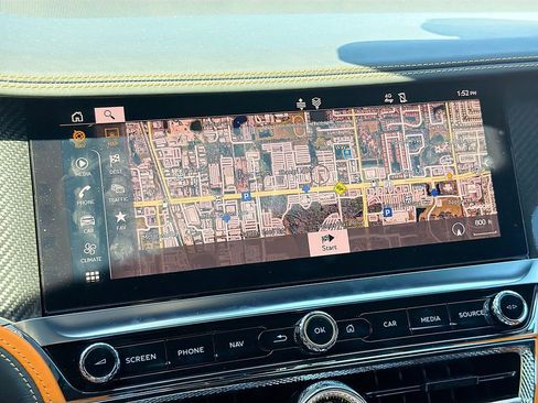 Used 2024 Bentley Flying Spur W12 image 35