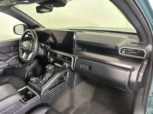 Used 2025 Toyota 4Runner TRD Off-Road Premium AWD/4WD image 22