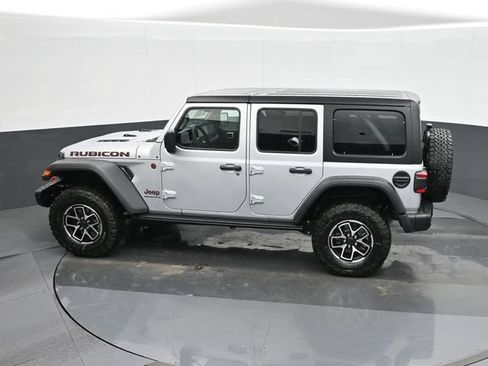 Used 2024 Jeep Wrangler Unlimited Rubicon w/ Capability Package AWD/4WD image 37
