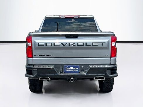 Used 2021 Chevrolet Silverado 1500 LT Trail Boss w/ LPO, Dark Essentials Package AWD/4WD image 7