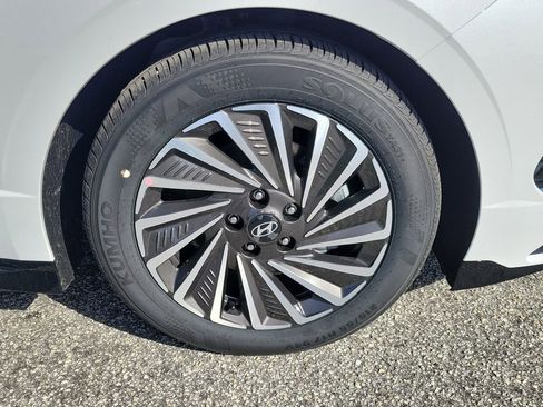 New 2026 Hyundai Sonata SEL FWD image 6