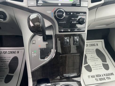 Used 2015 Toyota Venza Limited AWD/4WD image 28