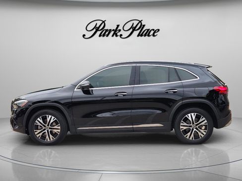 Used 2025 Mercedes-Benz C 300 Sedan image 7