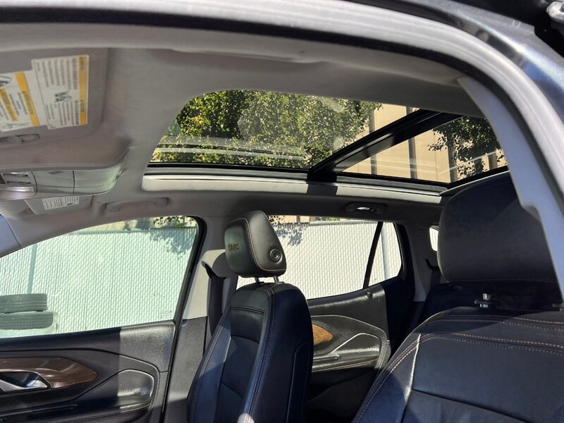Used 2018 GMC Terrain SLE w/ Infotainment Package I AWD/4WD image 17