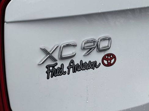 Used 2023 Volvo XC90 B6 Core w/ Climate Package image 11