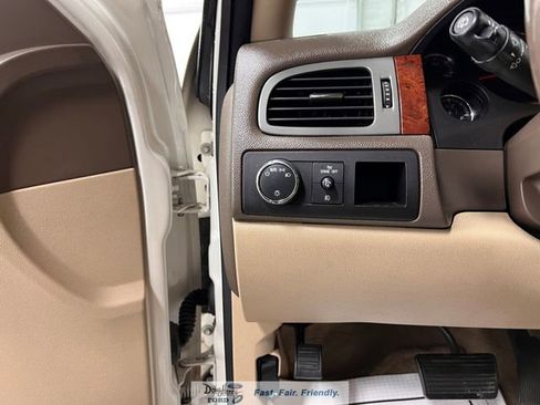 Used 2013 GMC Yukon XL SLT RWD image 26