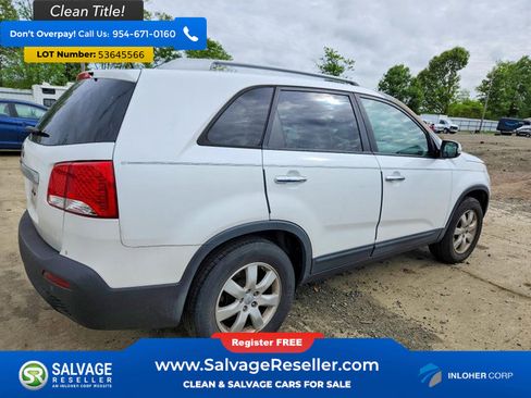 Used 2013 Kia Sorento LX w/ Convenience Pkg FWD image 4
