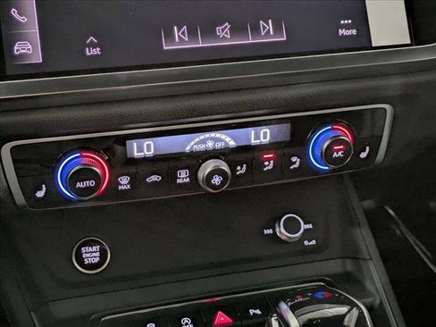 New 2025 Audi Q3 2.0T Premium image 13