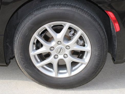 Used 2024 Chrysler Pacifica Touring-L image 29