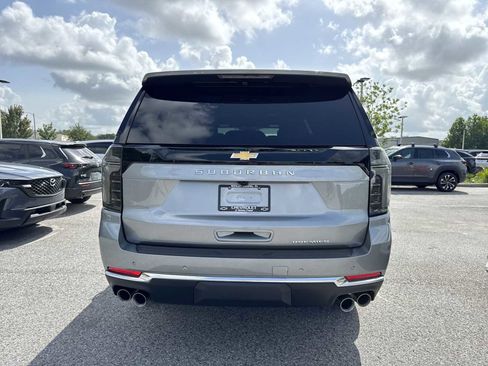 New 2025 Chevrolet Suburban Premier image 5