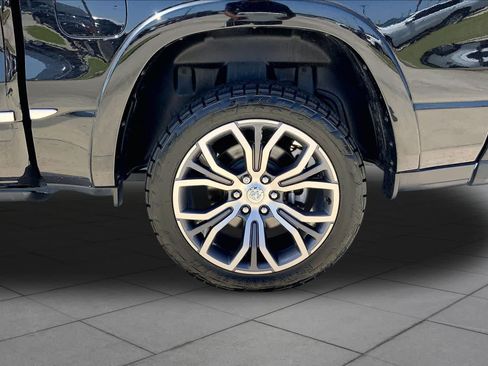 Used 2025 RAM 1500 Tungsten AWD/4WD image 21