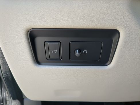 New 2026 Jaguar F-PACE R-Dynamic S image 26