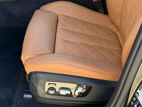 Used 2025 BMW X6 M60i image 24