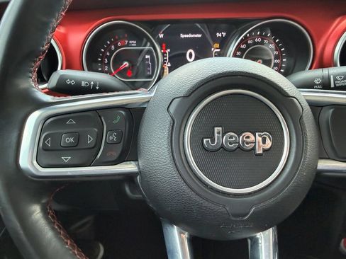 Used 2022 Jeep Wrangler Unlimited Rubicon AWD/4WD image 15
