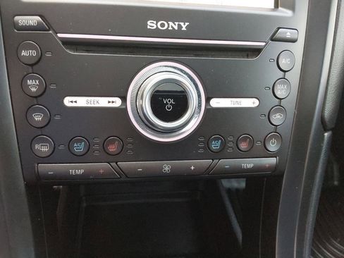 Used 2017 Ford Fusion Titanium image 22