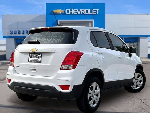 Used 2019 Chevrolet Trax LS FWD image 2