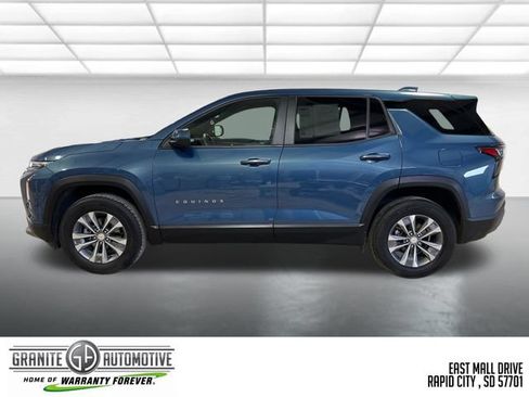 Used 2026 Chevrolet Equinox LT AWD/4WD image 2