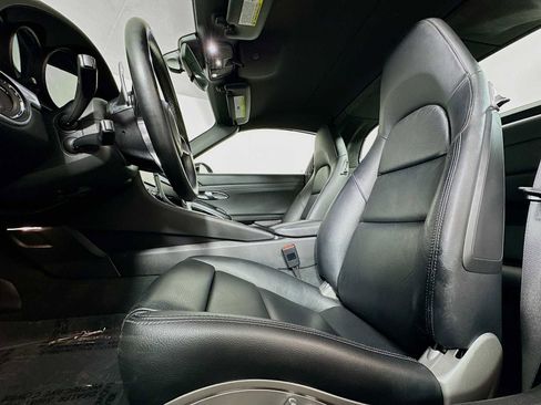 Certified 2017 Porsche 911 Targa 4S image 5